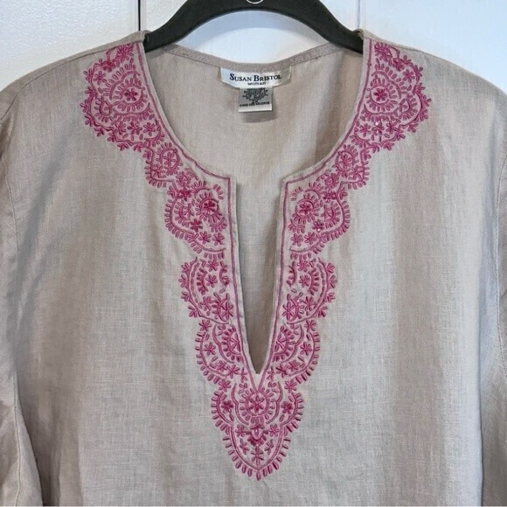 Susan‎ Bristol Women’s Tunic w/Embroidered Beaded details, Size 2X, Beige - Picture 3 of 7